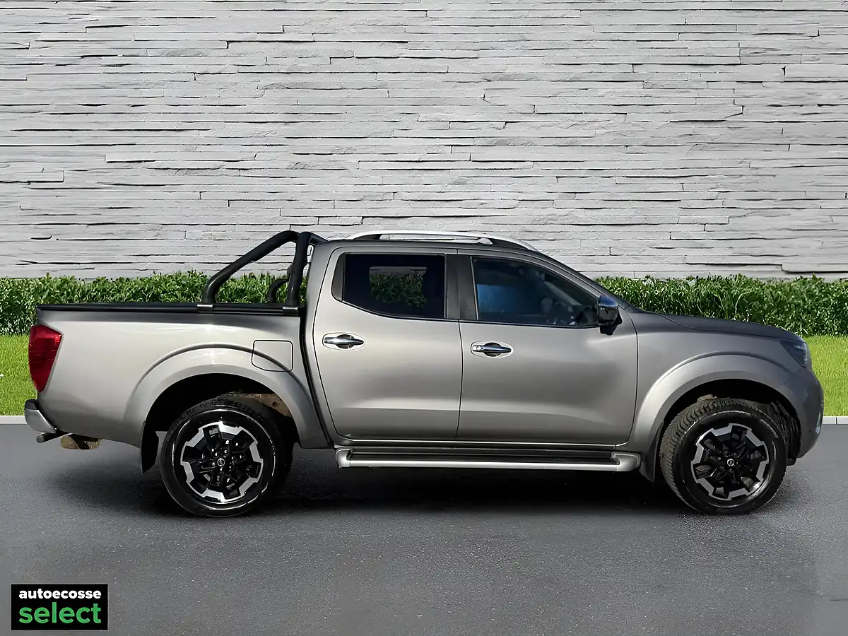 Used 2021 Nissan Navara Tekna Grey - Interior and Exterior details 3