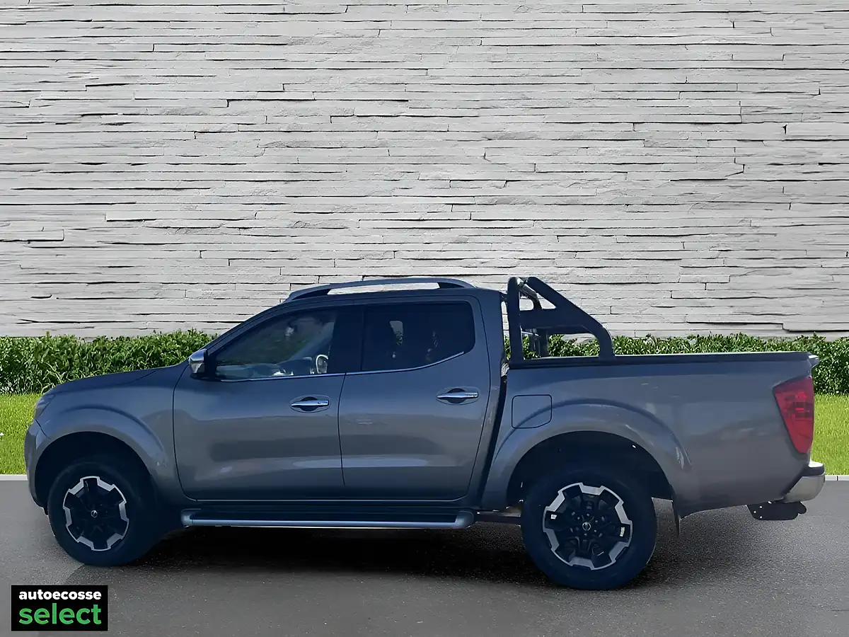 Used 2021 Nissan Navara Tekna Grey - Interior and Exterior details 8