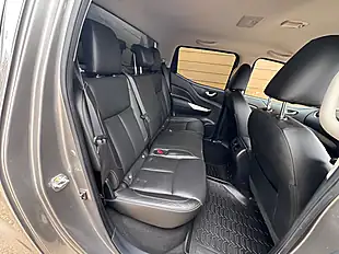Used 2021 Nissan Navara Tekna Grey - Interior and Exterior details 14