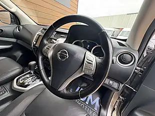 Used 2021 Nissan Navara Tekna Grey - Interior and Exterior details 16