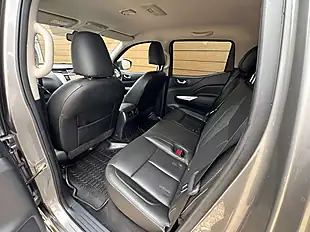 Used 2021 Nissan Navara Tekna Grey - Interior and Exterior details 20