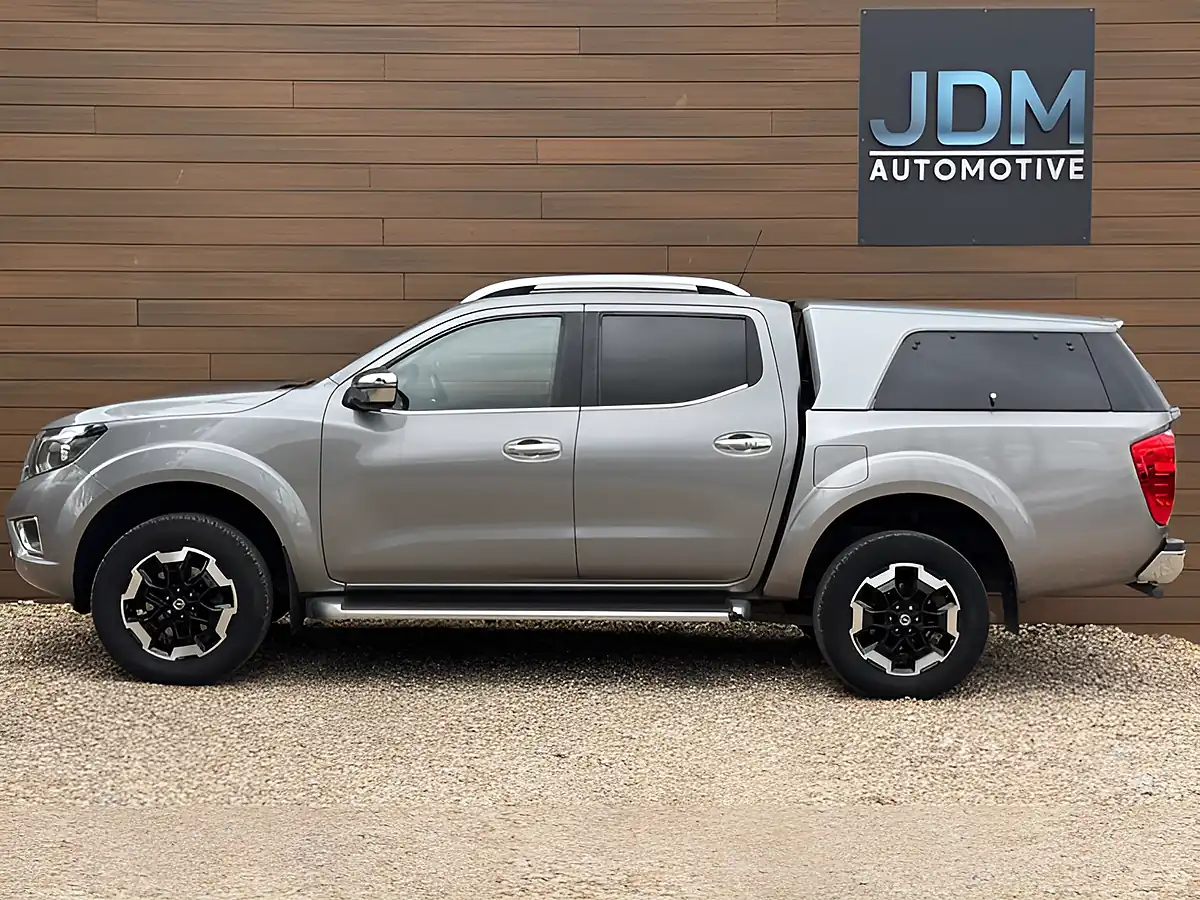 Used 2021 Nissan Navara Tekna Grey - Interior and Exterior details 7