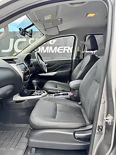 Used 2021 Nissan Navara Tekna Grey - Interior and Exterior details 10