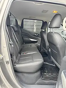 Used 2021 Nissan Navara Tekna Grey - Interior and Exterior details 12
