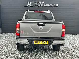 Used 2021 Nissan Navara Tekna Grey - Interior and Exterior details 4