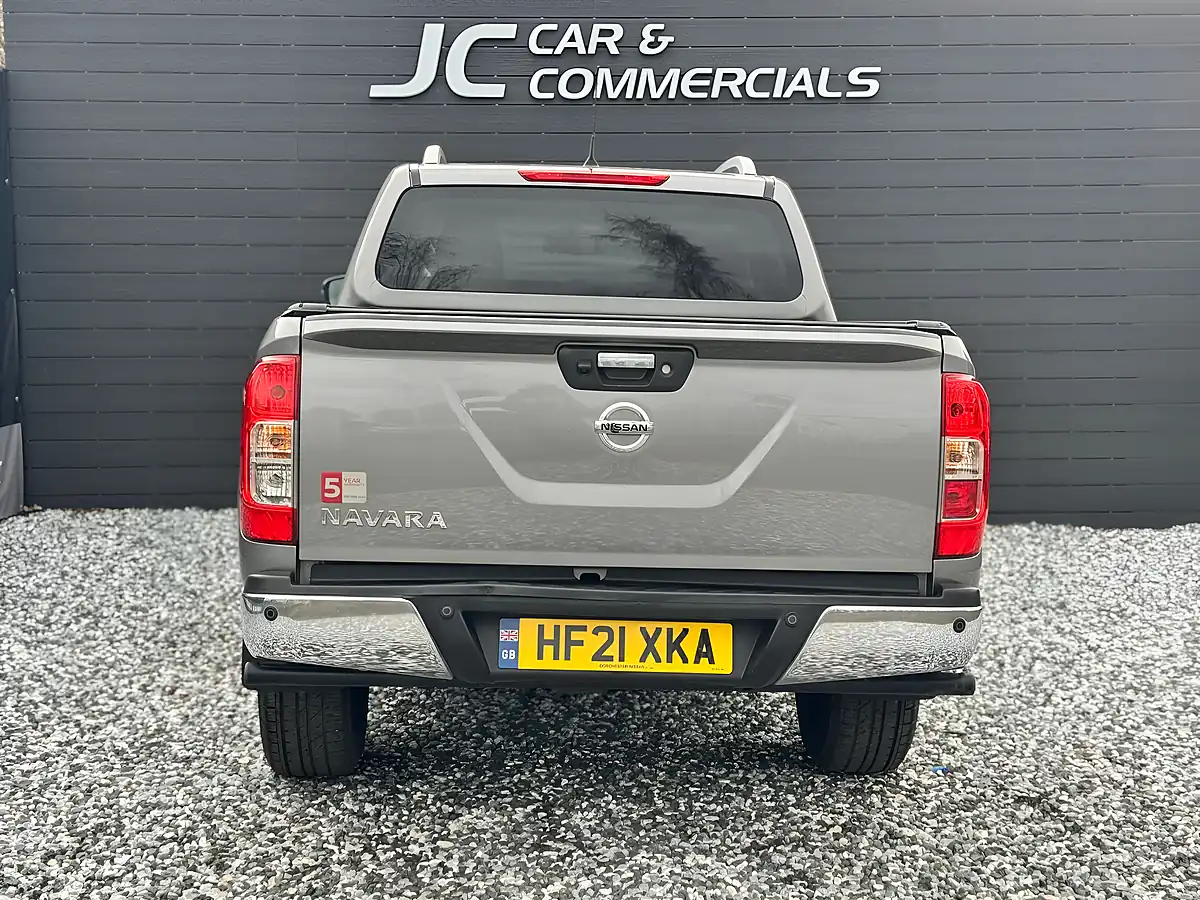 Used 2021 Nissan Navara Tekna Grey - Interior and Exterior details 4