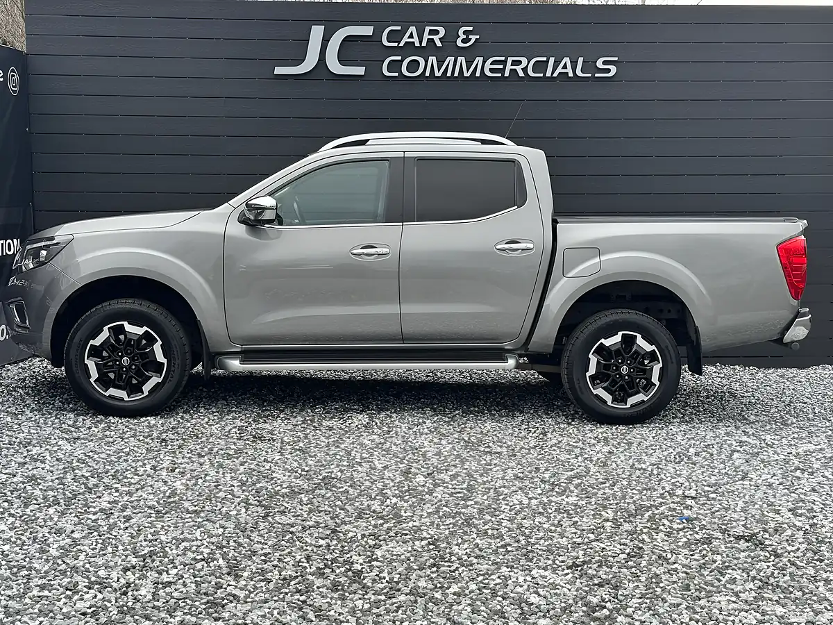 Used 2021 Nissan Navara Tekna Grey - Interior and Exterior details 6