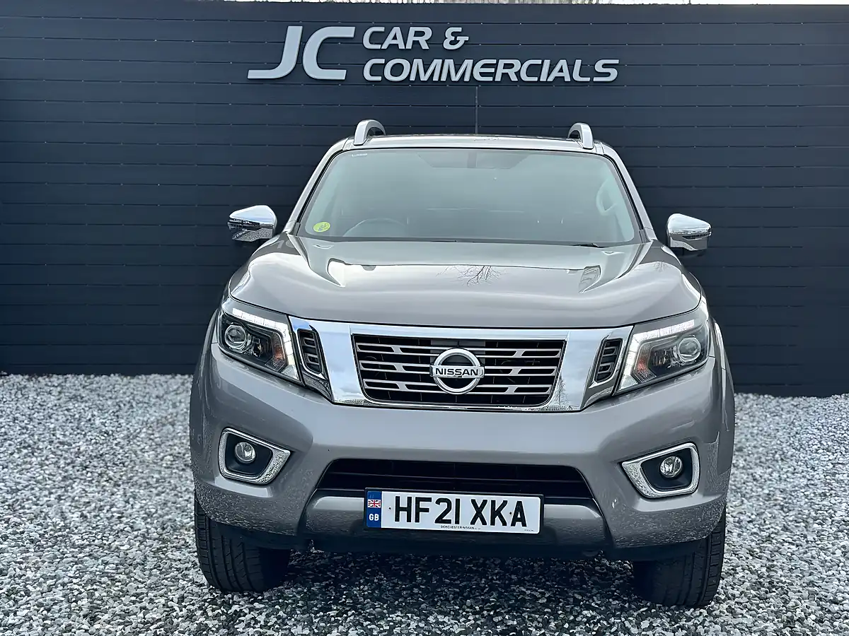 Used 2021 Nissan Navara Tekna Grey - Interior and Exterior details 8