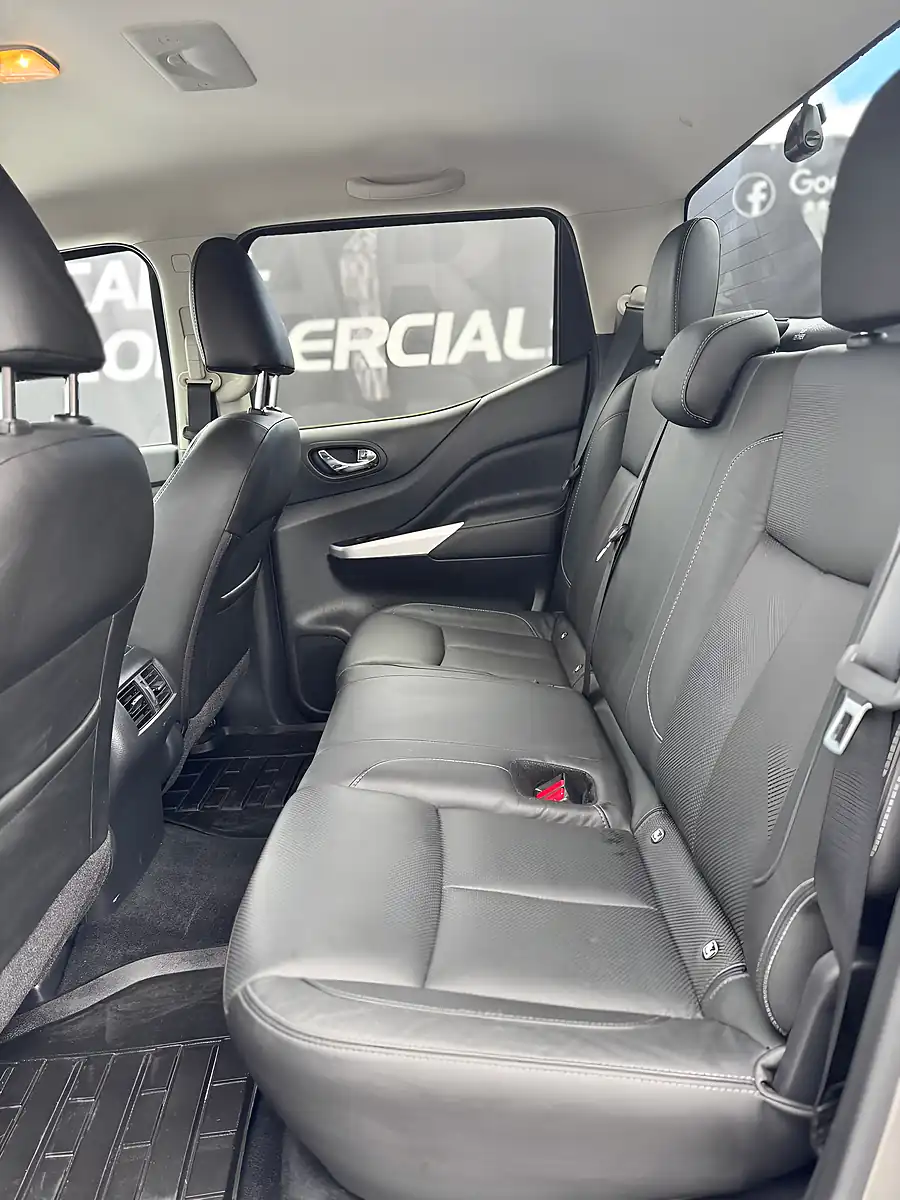 Used 2021 Nissan Navara Tekna Grey - Interior and Exterior details 9