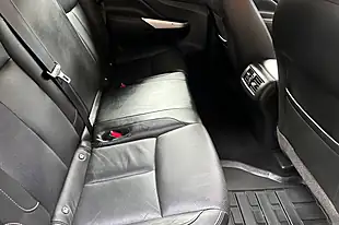 Used 2021 Nissan Navara Tekna Pearl Black - Interior and Exterior details 16