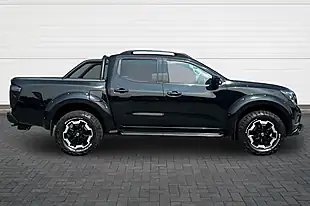 Used 2021 Nissan Navara Tekna Pearl Black - Interior and Exterior details 2