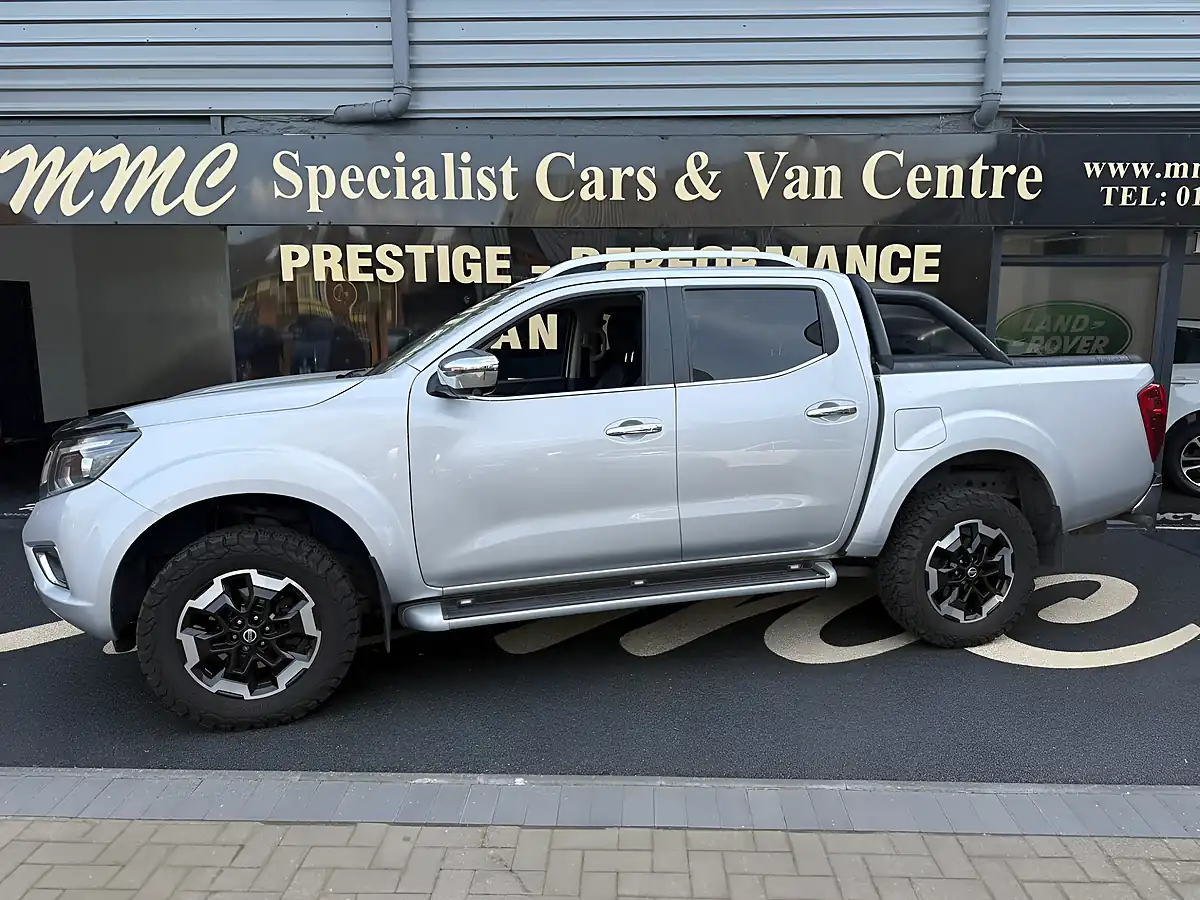 Used 2021 Nissan Navara Tekna Silver - Interior and Exterior details 4