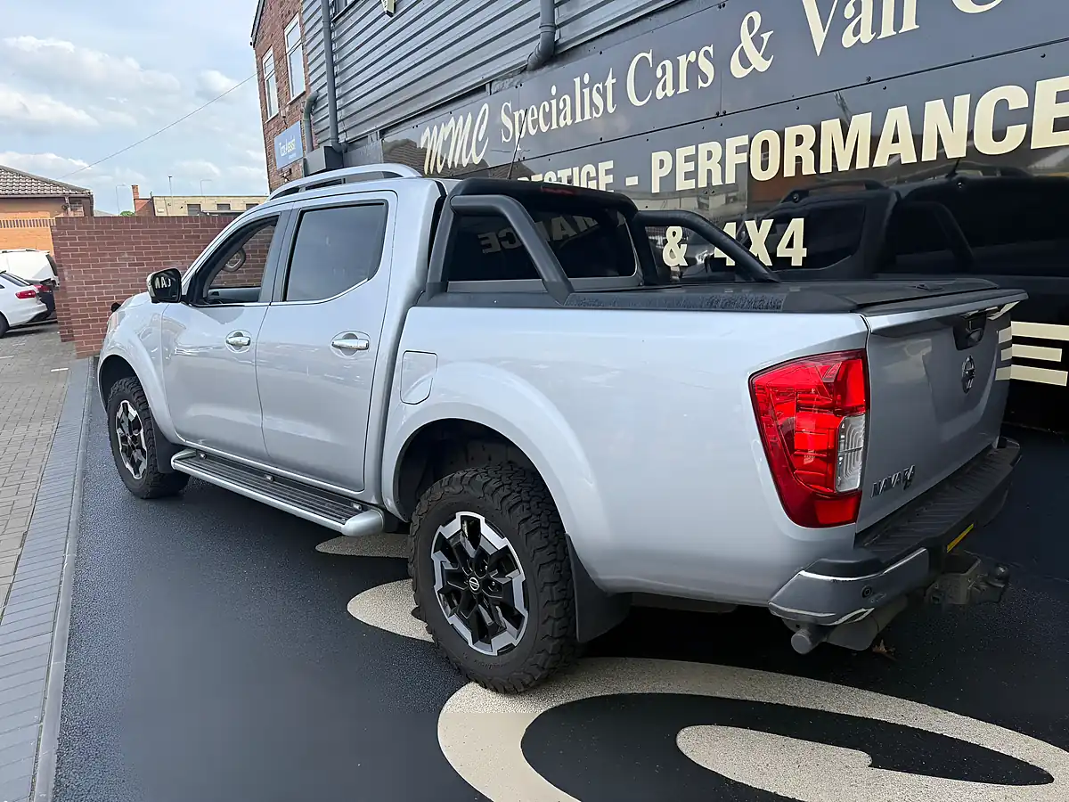 Used 2021 Nissan Navara Tekna Silver - Interior and Exterior details 6