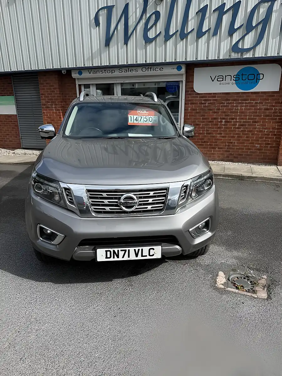 Used 2021 Nissan Navara Tekna Twilight Grey - Interior and Exterior details 2