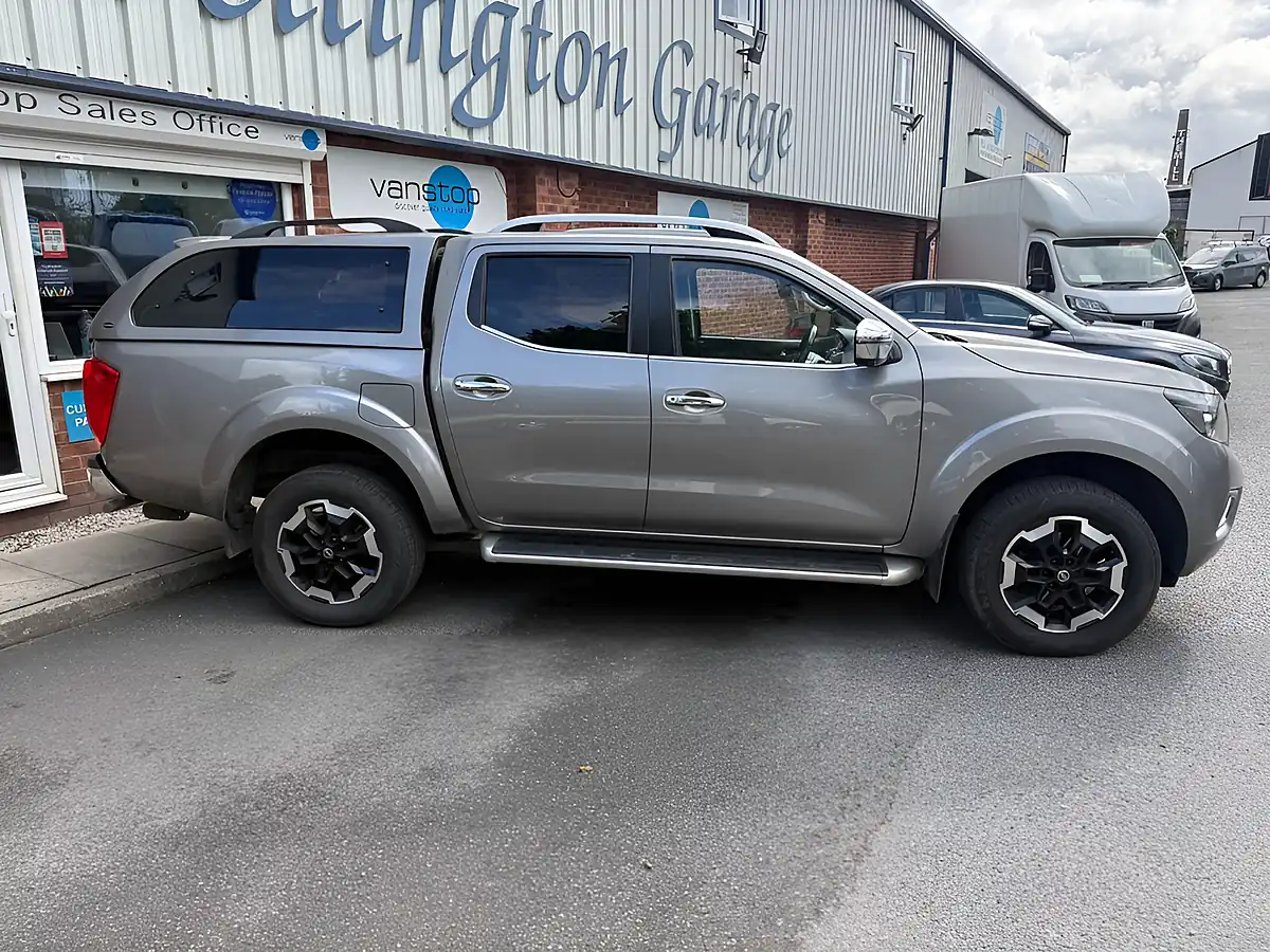Used 2021 Nissan Navara Tekna Twilight Grey - Interior and Exterior details 5