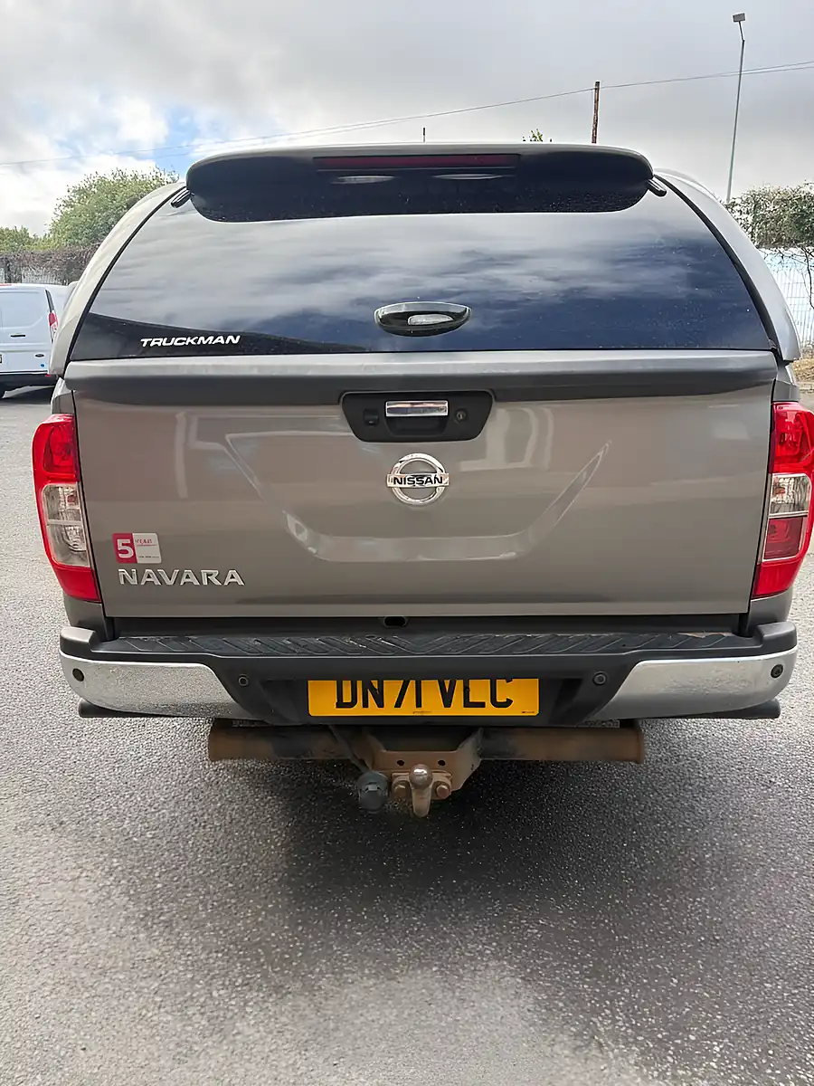 Used 2021 Nissan Navara Tekna Twilight Grey - Interior and Exterior details 9