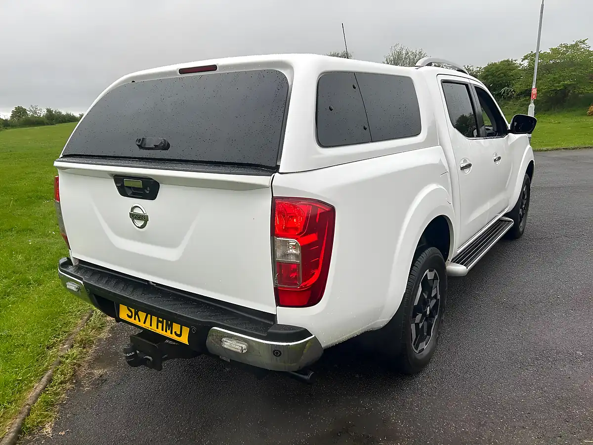 Used 2021 Nissan Navara Tekna White - Interior and Exterior details 7