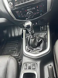 Used 2021 Nissan Navara Tekna White - Interior and Exterior details 8