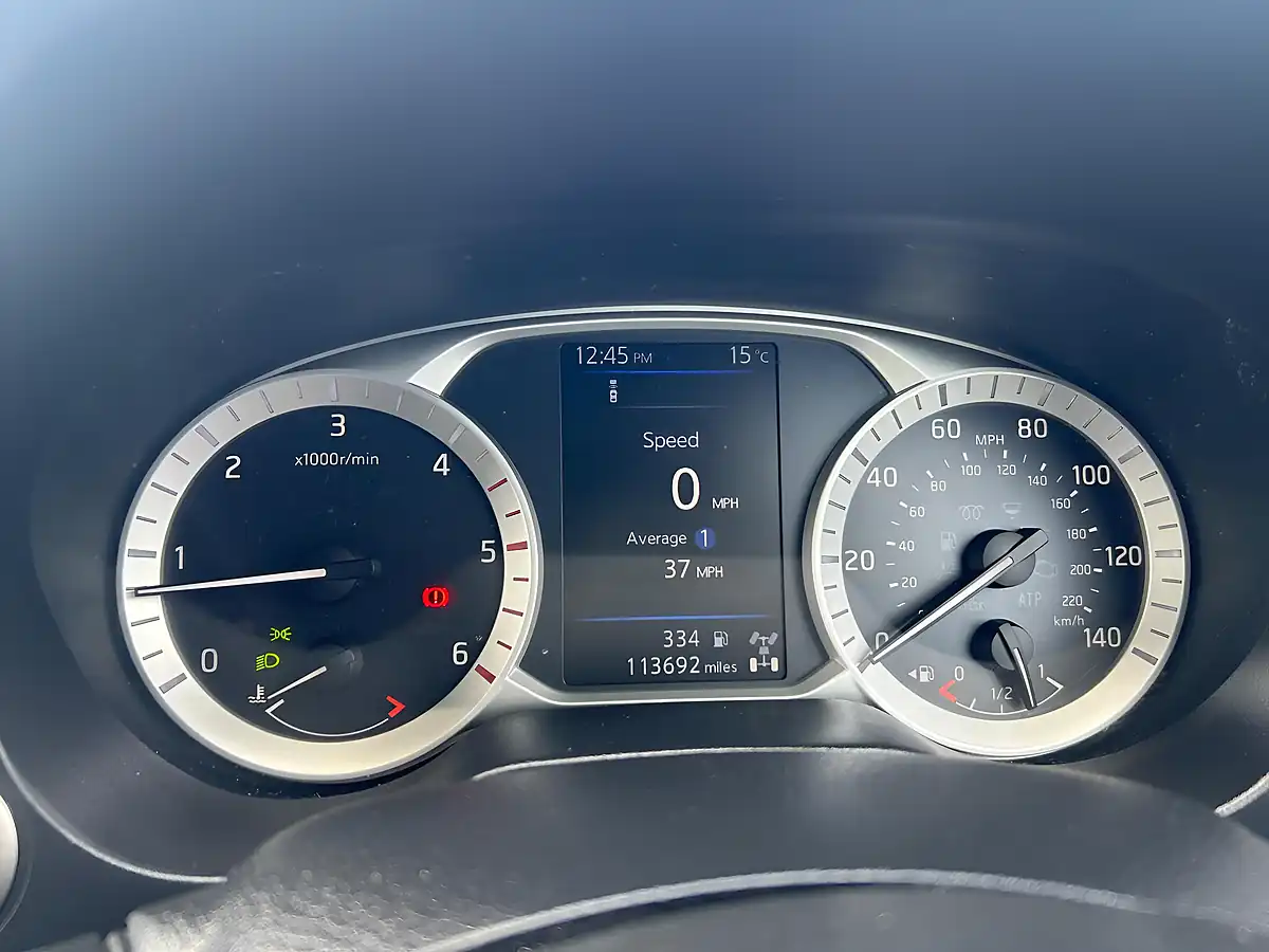 Used 2021 Nissan Navara Tekna White - Interior and Exterior details 14