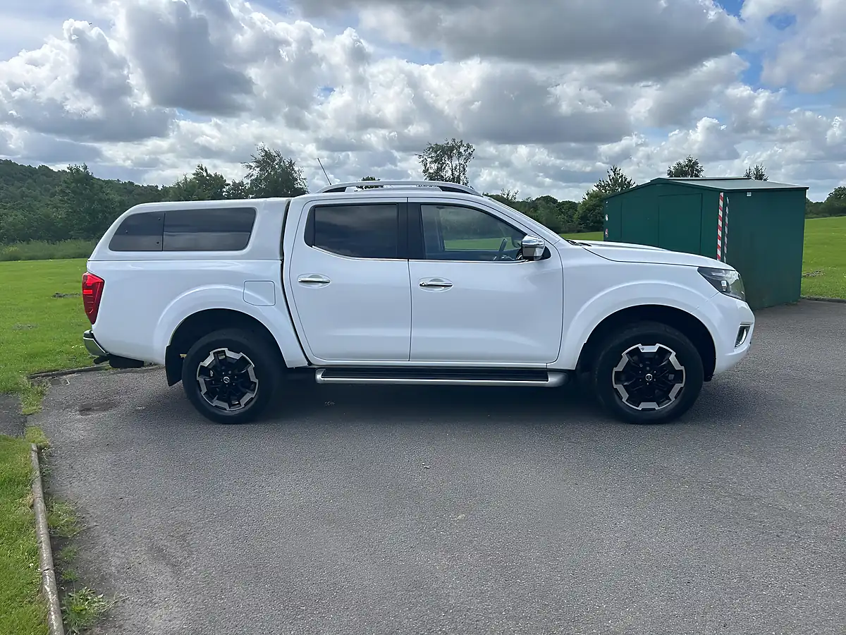 Used 2021 Nissan Navara Tekna White - Interior and Exterior details 5
