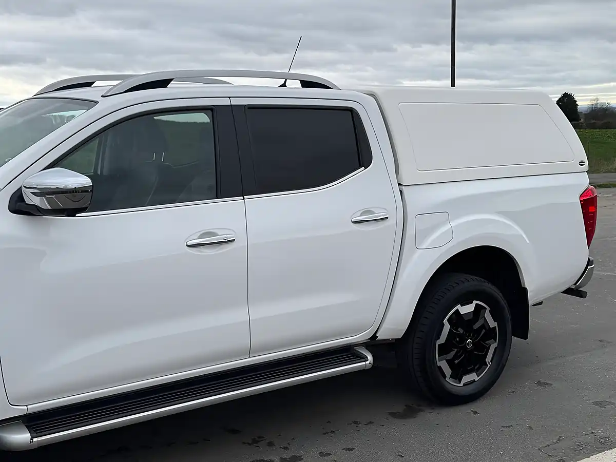 Used 2021 Nissan Navara Tekna White - Interior and Exterior details 4