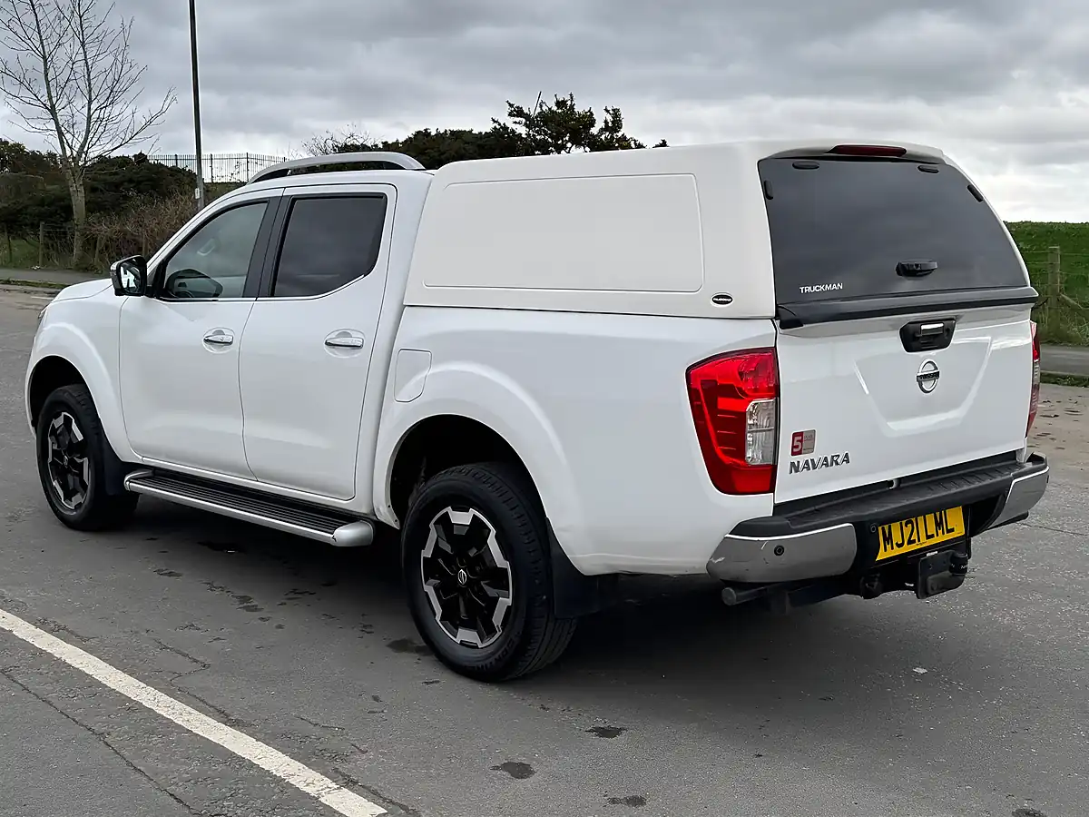 Used 2021 Nissan Navara Tekna White - Interior and Exterior details 6