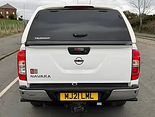 Used 2021 Nissan Navara Tekna White - Interior and Exterior details 7