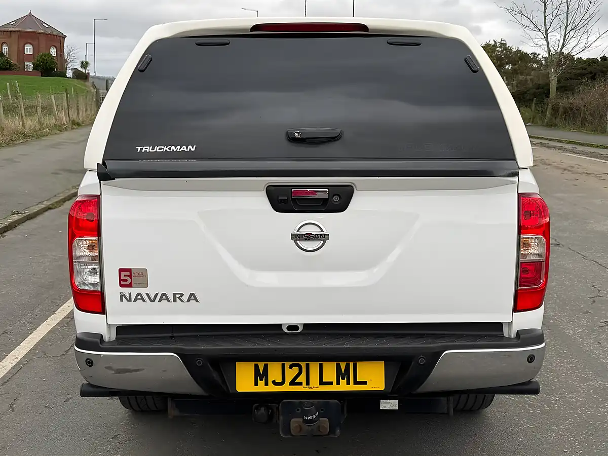 Used 2021 Nissan Navara Tekna White - Interior and Exterior details 7