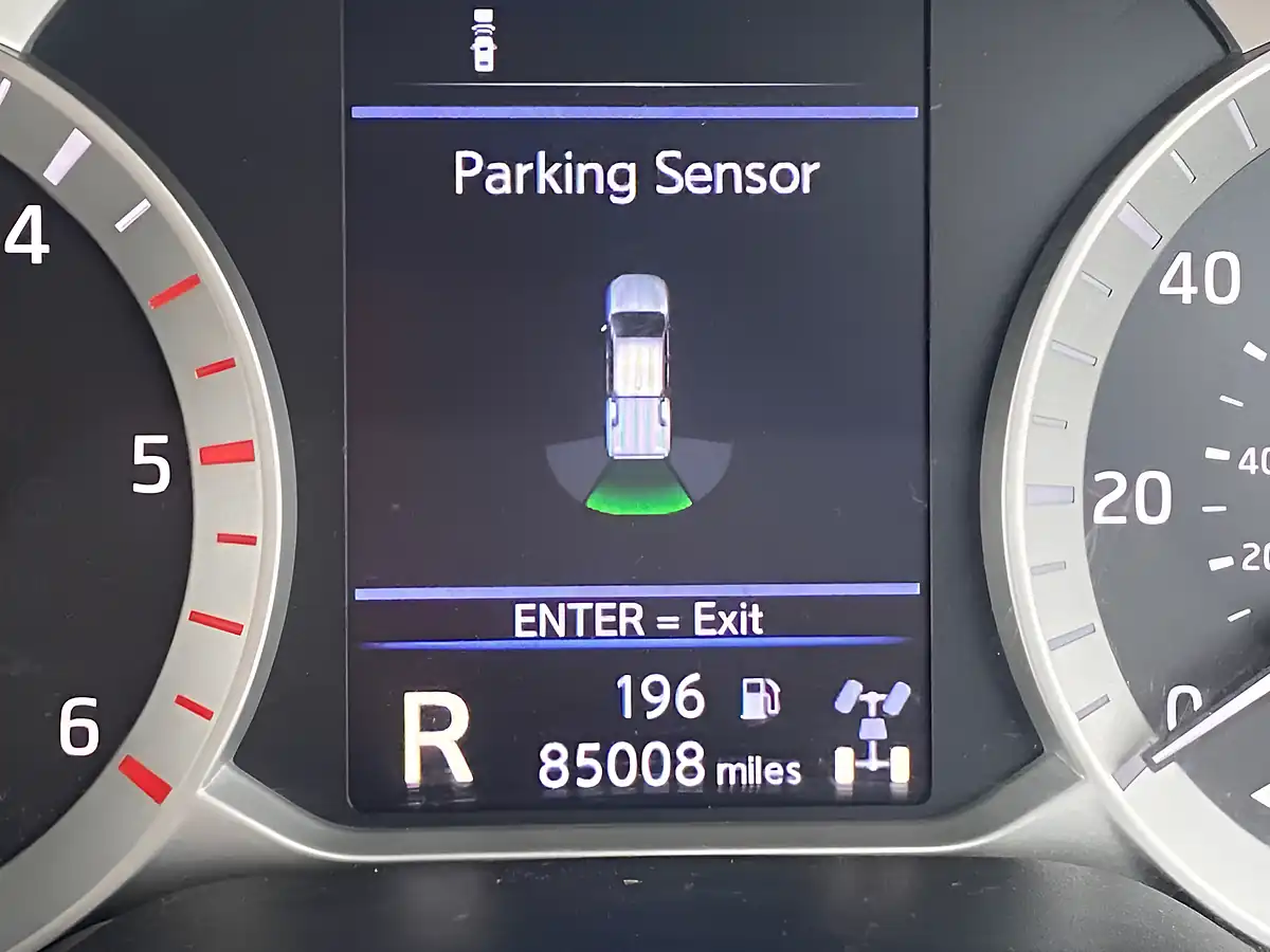 Used 2021 Nissan Navara Tekna White - Interior and Exterior details 12