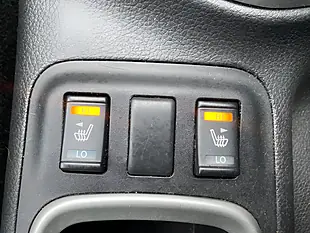 Used 2021 Nissan Navara Tekna White - Interior and Exterior details 14