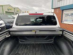 Used 2021 Nissan Navara Tekna White - Interior and Exterior details 19