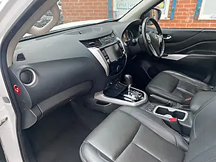 Used 2021 Nissan Navara Tekna White - Interior and Exterior details 20