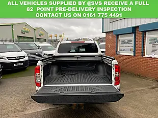 Used 2021 Nissan Navara Tekna White - Interior and Exterior details 4