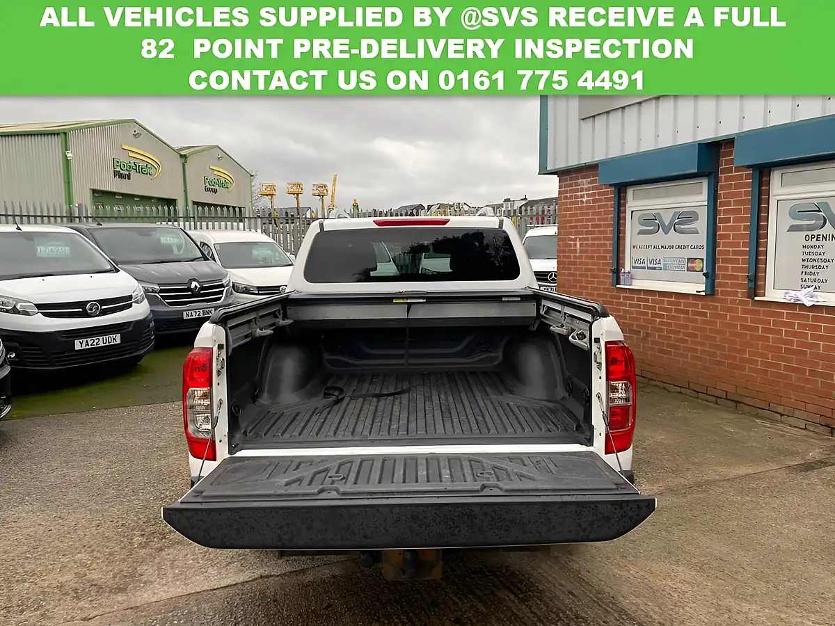 Used 2021 Nissan Navara Tekna White - Interior and Exterior details 4