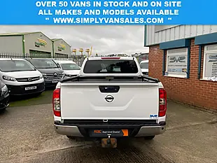 Used 2021 Nissan Navara Tekna White - Interior and Exterior details 7
