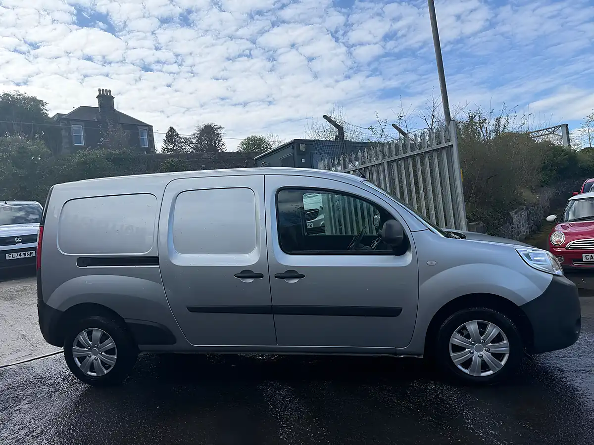 Used 2021 Nissan NV250 Acenta Grey - Interior and Exterior details 5
