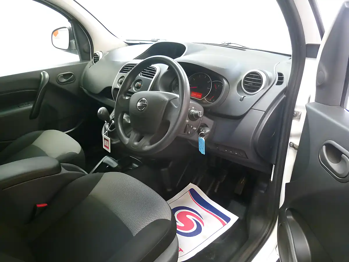 Used 2021 Nissan NV250 Acenta L2 White - Interior and Exterior details 12