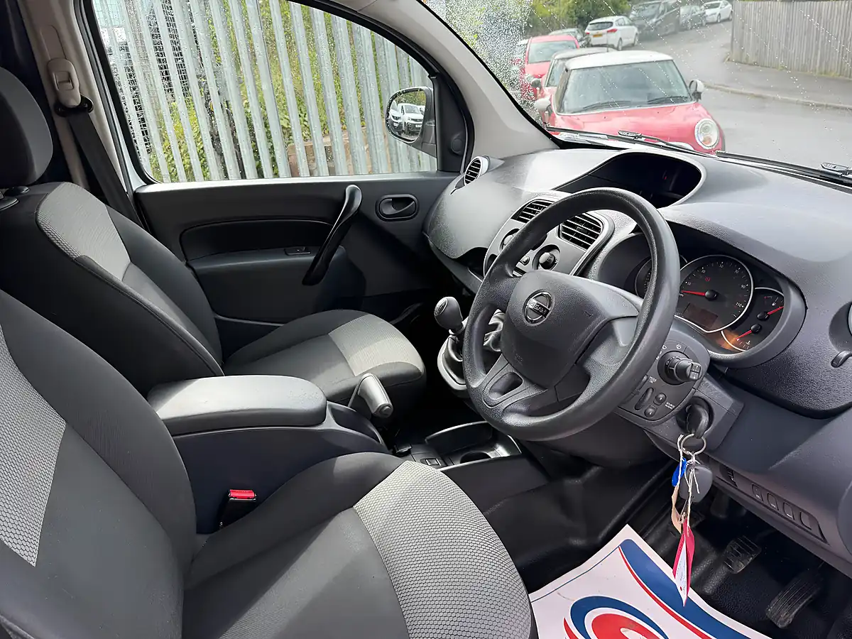 Used 2021 Nissan NV250 Acenta White - Interior and Exterior details 7