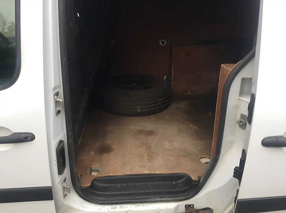 Used 2021 Nissan NV250 Visia White - Interior and Exterior details 13