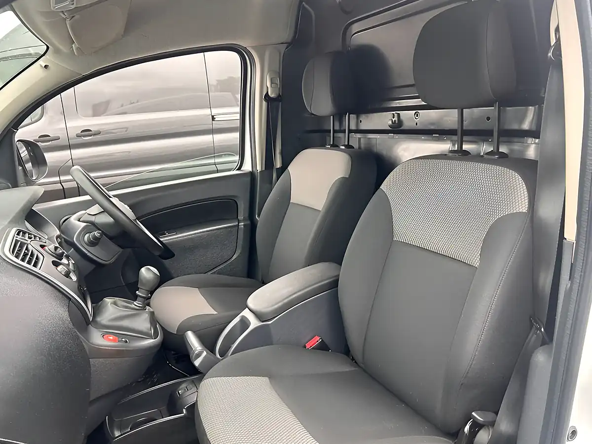 Used 2021 Nissan NV250 Visia White - Interior and Exterior details 10