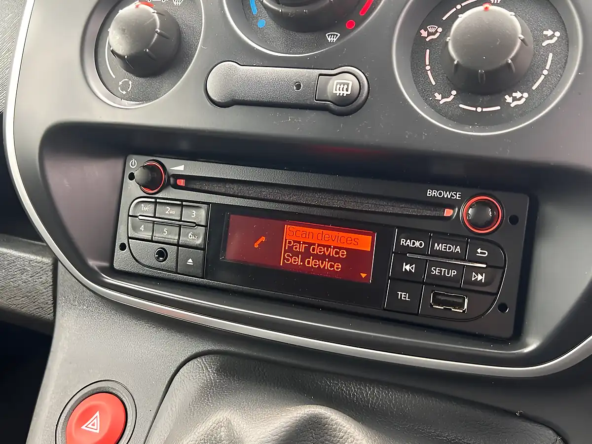 Used 2021 Nissan NV250 Visia White - Interior and Exterior details 12