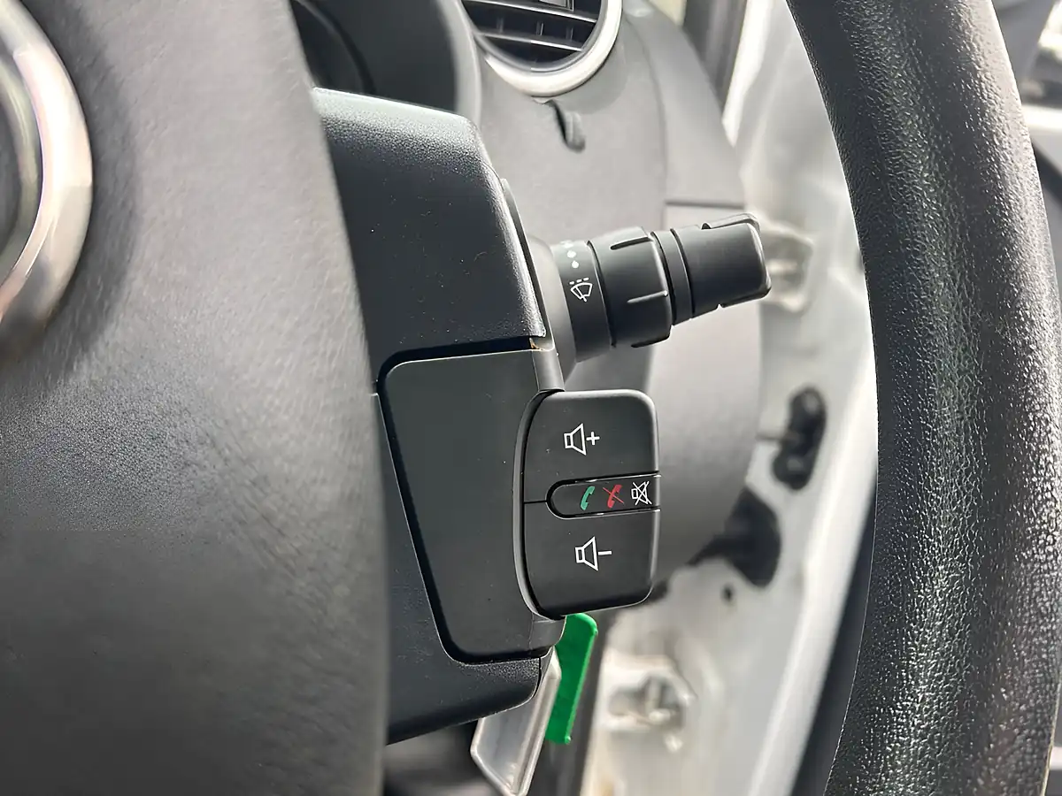 Used 2021 Nissan NV250 Visia White - Interior and Exterior details 15