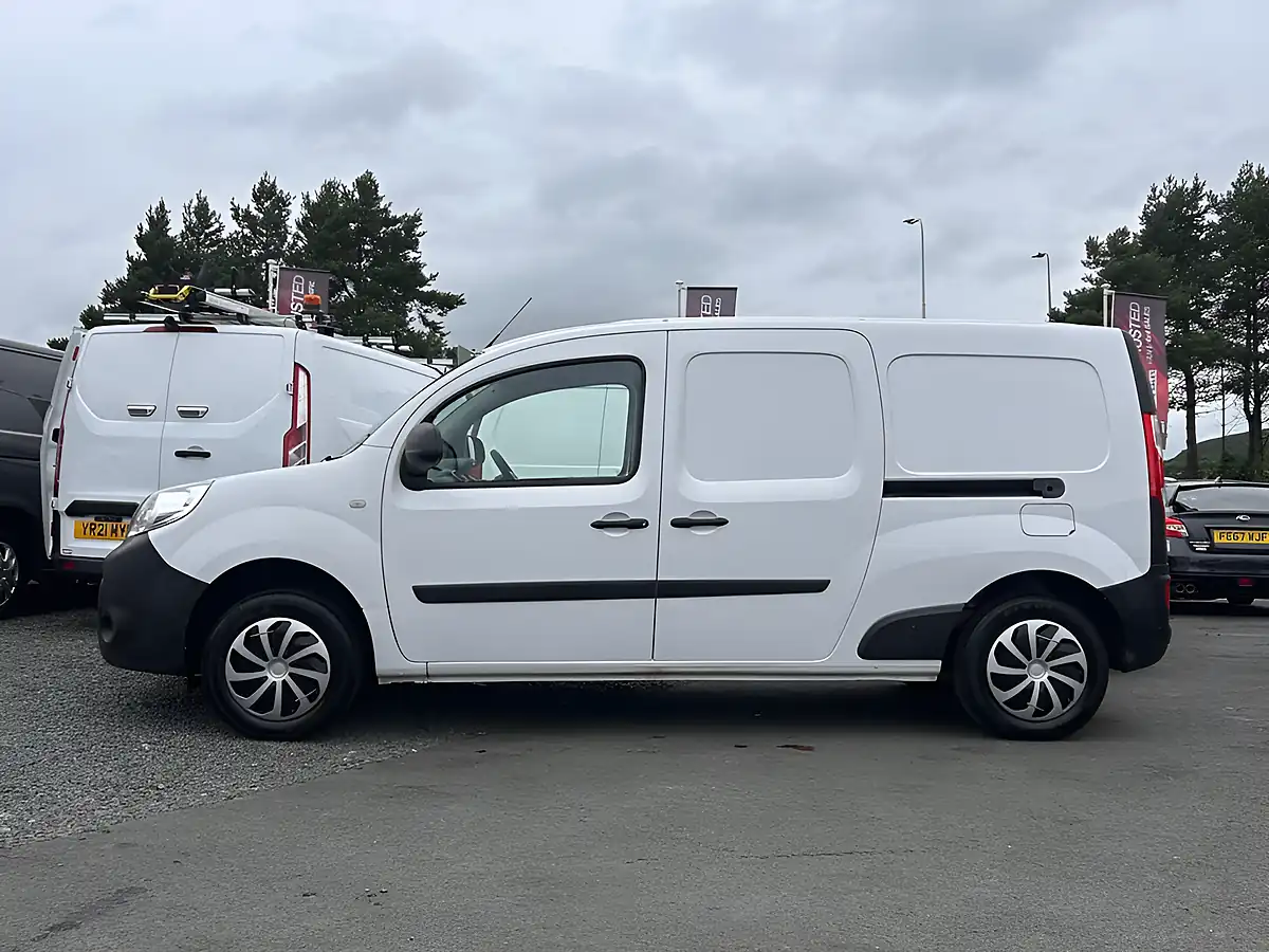 Used 2021 Nissan NV250 Visia White - Interior and Exterior details 8