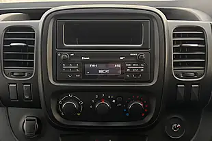 Used 2021 Nissan NV300 Acenta Fridge Van L2H1 White - Interior and Exterior details 17