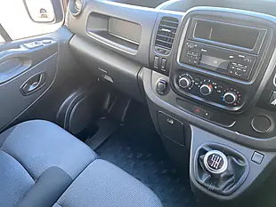 Used 2021 Nissan NV300 Acenta White - Interior and Exterior details 12