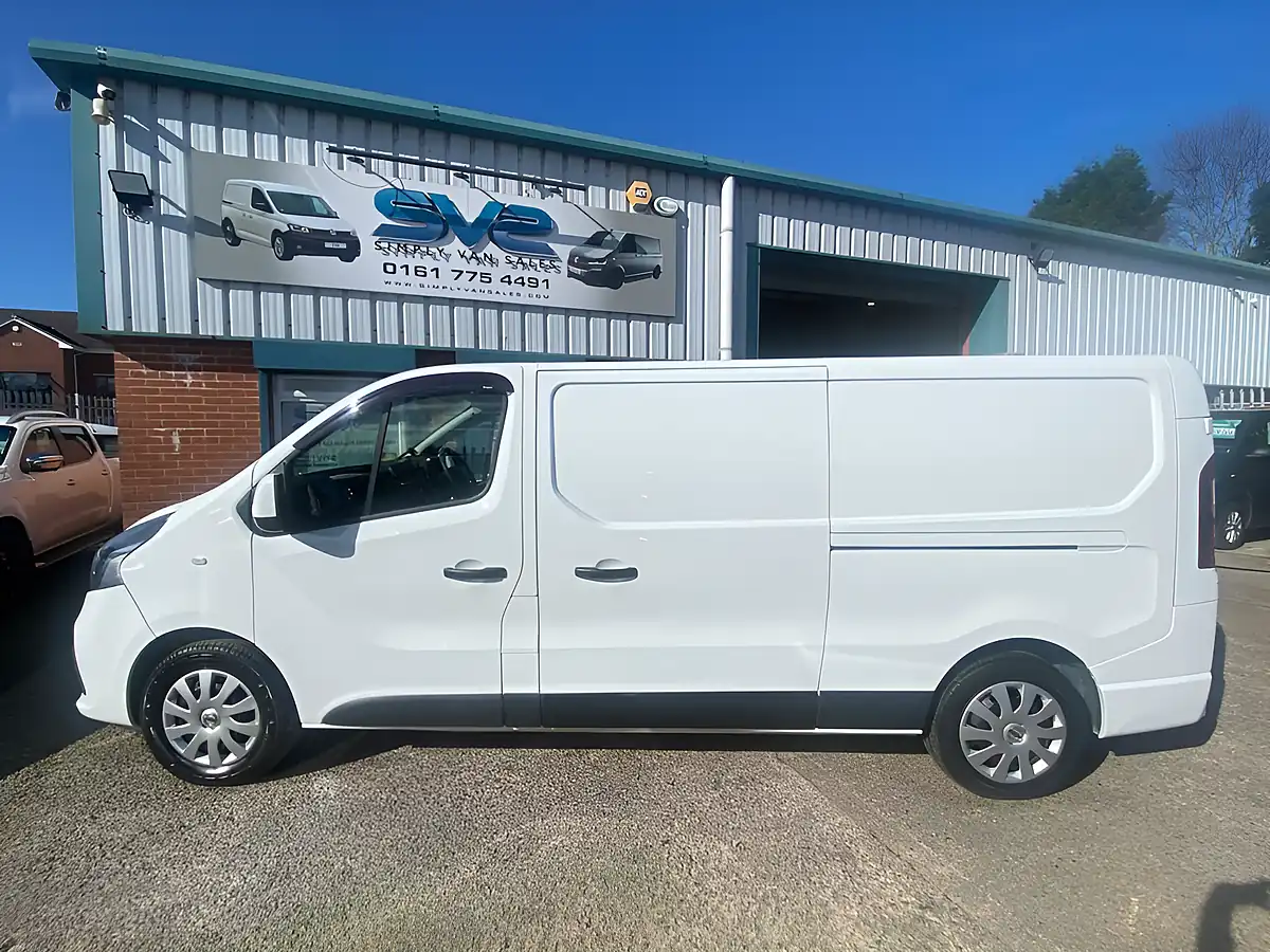 Used 2021 Nissan NV300 Acenta White - Interior and Exterior details 20