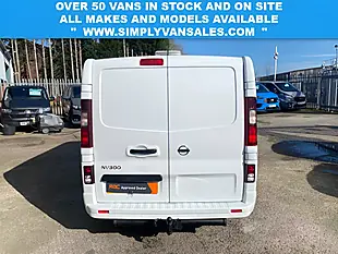 Used 2021 Nissan NV300 Acenta White - Interior and Exterior details 7