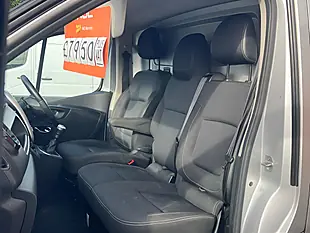 Used 2021 Nissan NV300 Tekna Grey - Interior and Exterior details 10