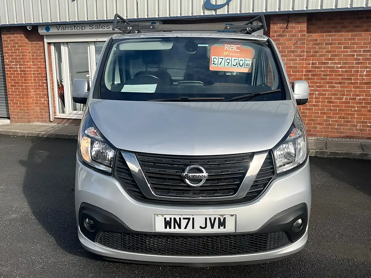 Used 2021 Nissan NV300 Tekna Grey - Interior and Exterior details 4