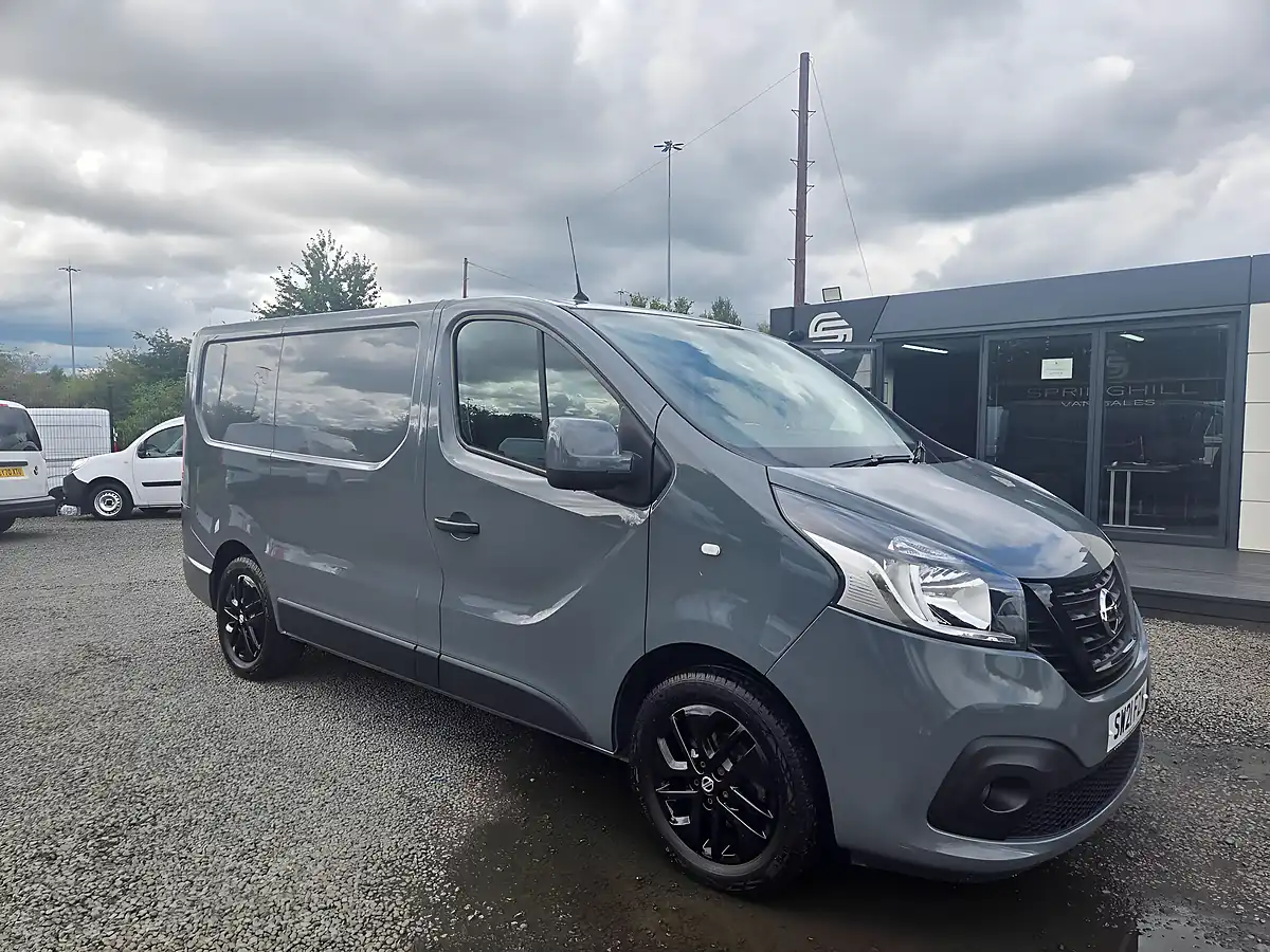 Used 2021 Nissan NV300 Tekna L1 H1 Grey - Front View